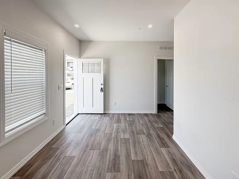 26454 N San Jacinto St — Photo 8