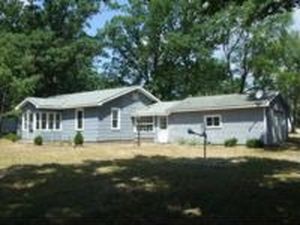 409 Bates St, Fife Lake, MI, 49633