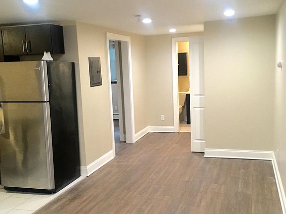 3rd image of 18 Saint Louis Pl #7