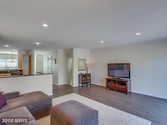 5th image of 13502 Darter Ct