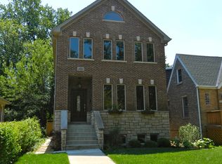 4061 W Glenlake Ave, Chicago, IL 60646