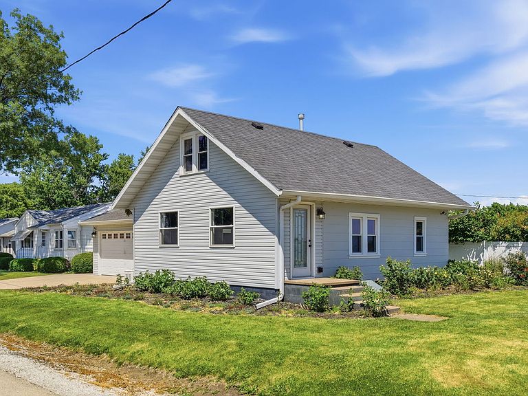 Listing photo 3