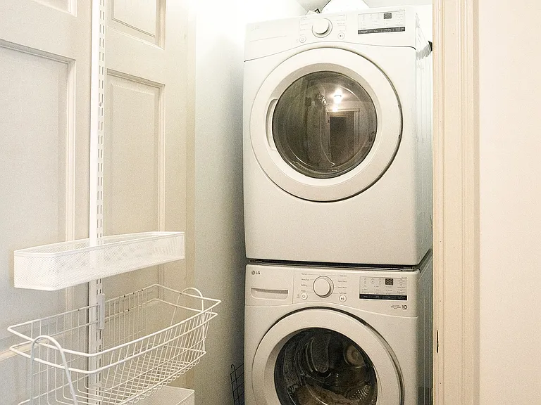 811 Halsey St #1 — Photo 7