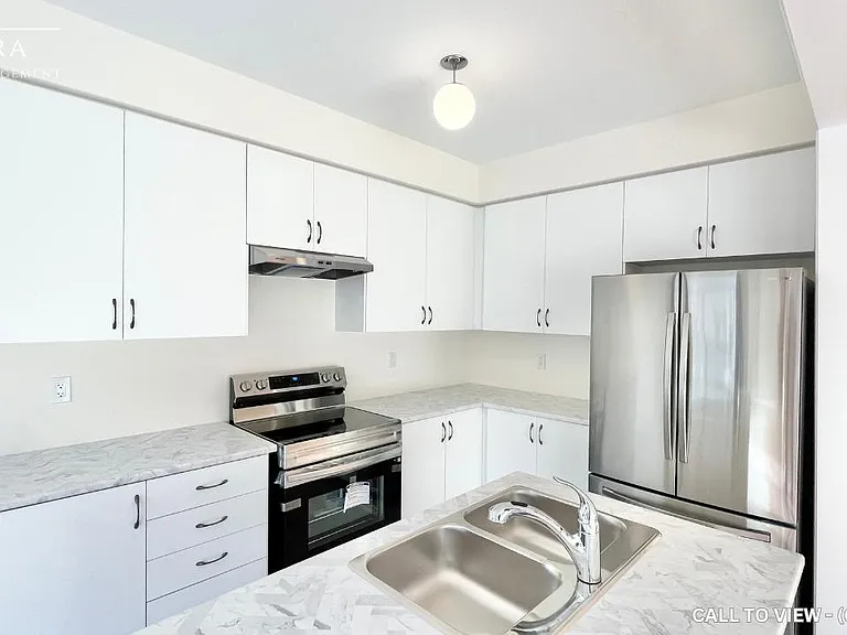 9 Durham Ave — Photo 2