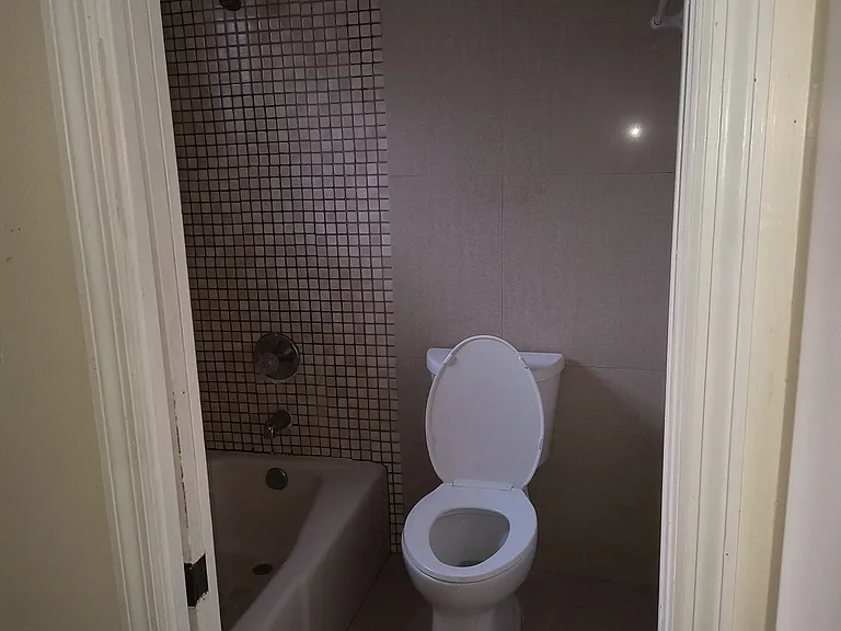 1115 Rosedale Ave — Photo 16