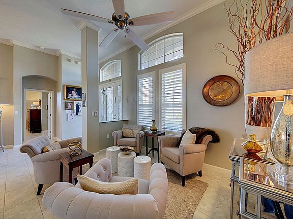3rd image of 3623 Carambola Cir