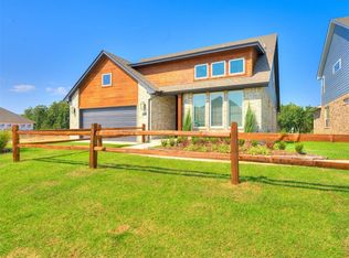 7713 Woods Edge Way, Yukon, OK 73099