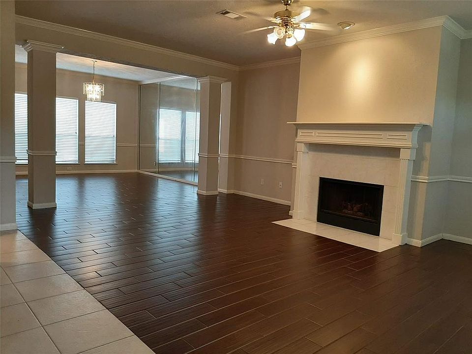 1st image of 1385 El Camino Village Dr