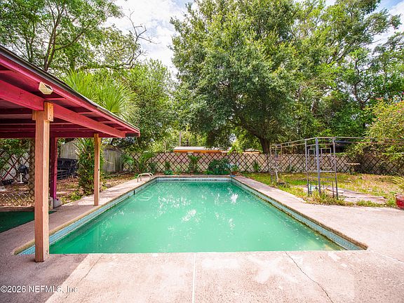 4th image of 918 BACALL Road