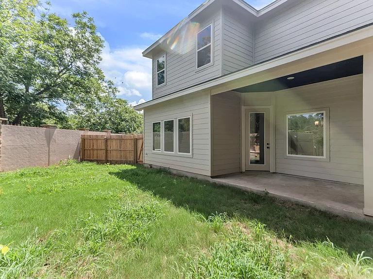 600 Park Cir — Photo 34