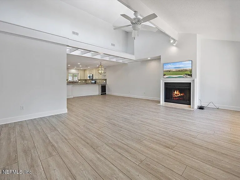 80 Fishermans Cove Rd — Photo 9