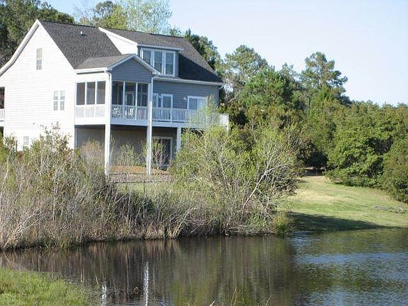 view coming up road to house