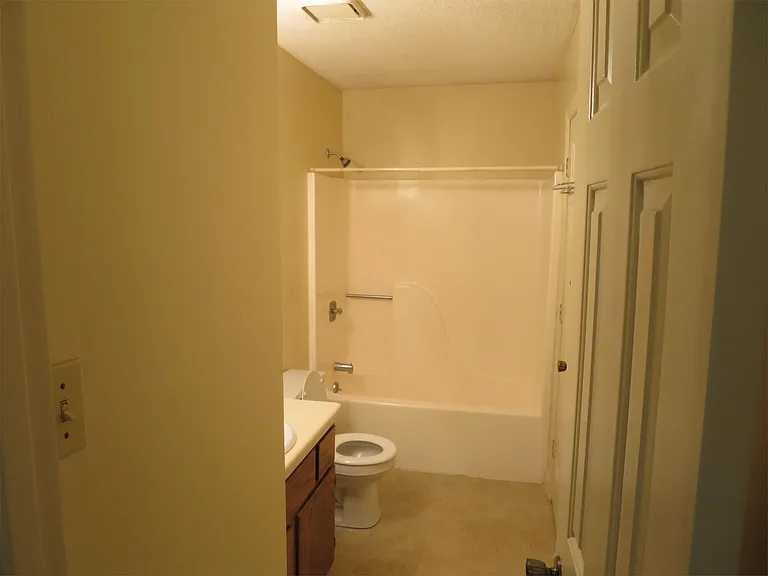 9019 Countryside Ln #D — Photo 18