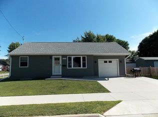1317 2nd St SE, Mason City, IA 50401