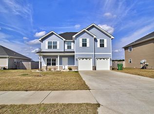 566 Burke Dr, Hinesville, GA 31313