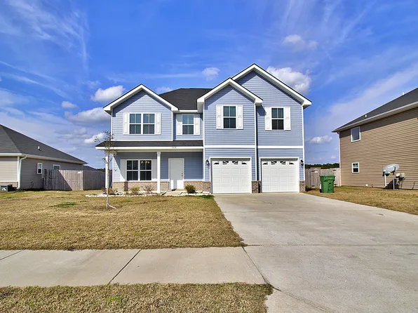 566 Burke Dr, Hinesville, GA 31313