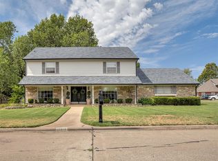 11913 Somerville Dr, Yukon, OK 73099