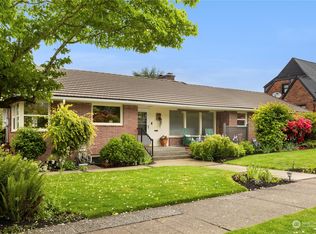 2215 47th Ave SW, Seattle, WA 98116