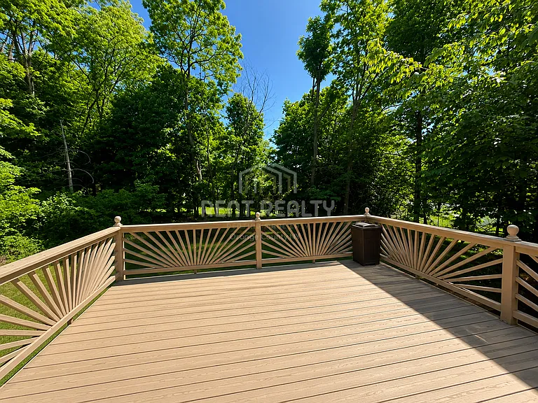 562 High St — Photo 13