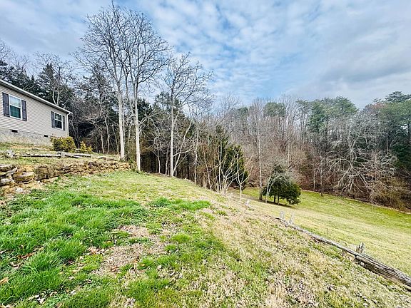 4th image of 76 N Bays Mountain Rd