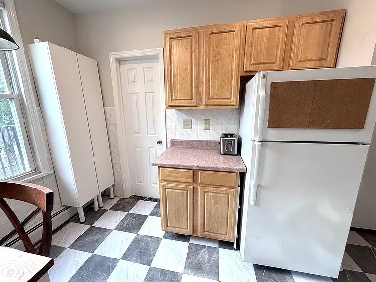 229 Brunswick St #3 — Photo 7