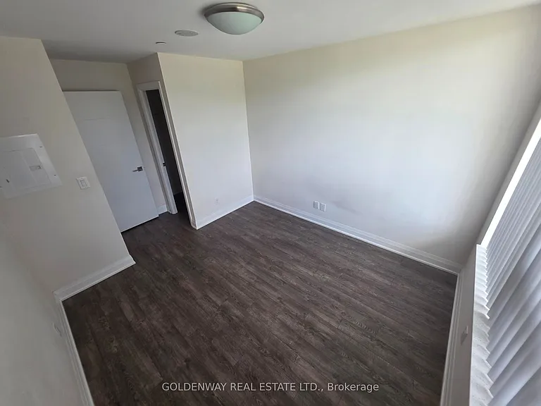 18 Uptown Dr #325 — Photo 7