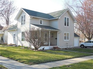 912 9th St, Marion, IA 52302