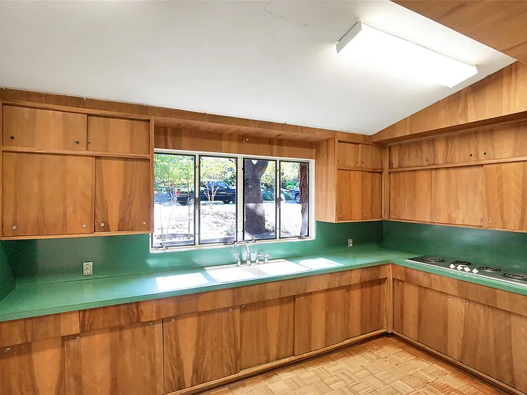 1806 Alta Vista Ave — Photo 9