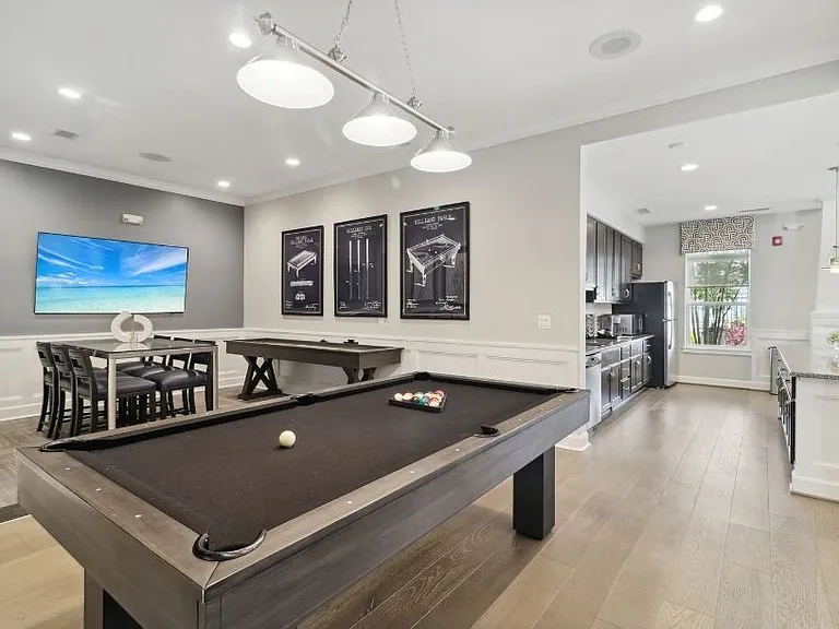 Avanti Luxury Apartments — Photo 15
