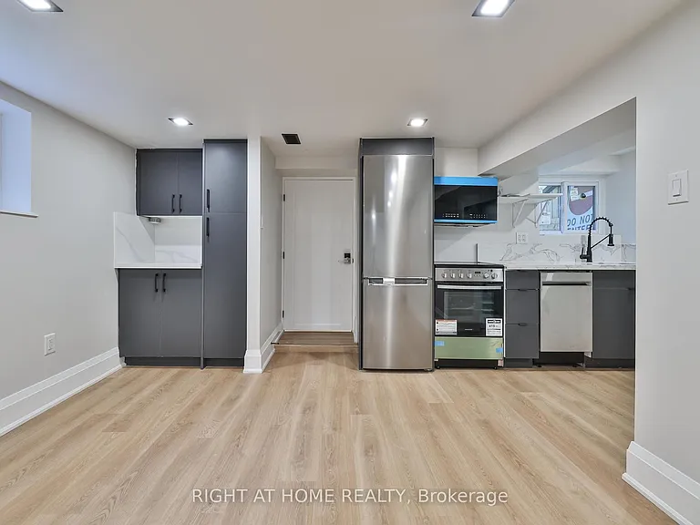 248 Garden Ave #LOWER — Photo 13