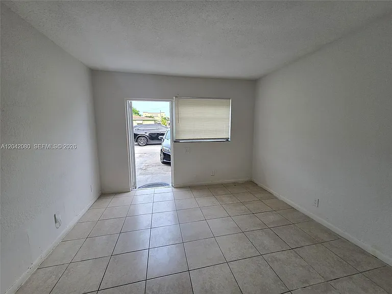 2203 Taft St #B — Photo 8