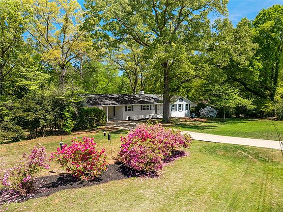 5th image of 209 Manley Dr