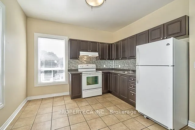 4 bed, $2,500 — Photo 4
