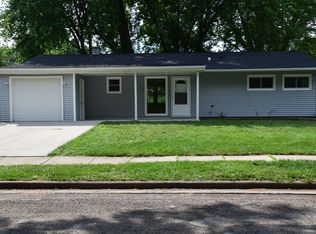214 Garfield Ave, Reeseville, WI 53579