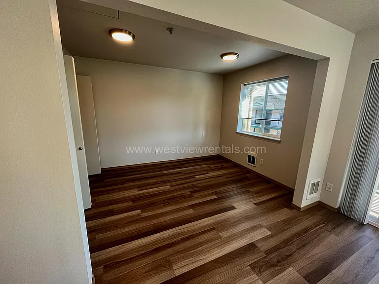 135-139 Prince Ave — Photo 239