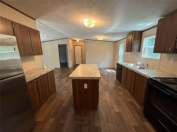 4th image of 14 Live Oak Ct