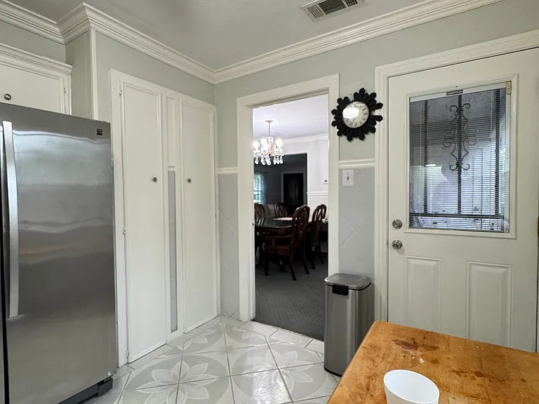 743 Coral St — Photo 3