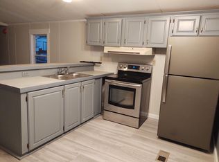 26 Iron Mine Hill Mobile Home Park, Gardiner, ME 04345