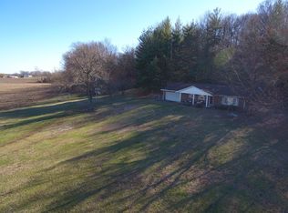 7093 W 250 S, Owensville, IN 47665