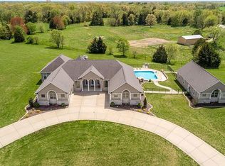 2904 Estate Dr, Waterloo, IL 62298