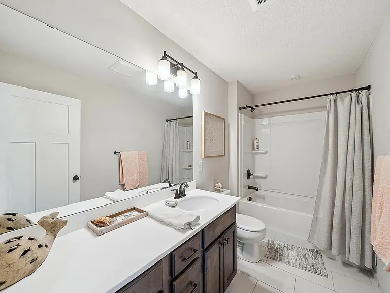 1859 Hinsdale Cir — Photo 15