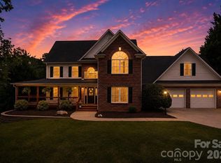 4616 20th Street Pl NE, Hickory, NC 28601