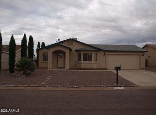 108 Tomahawk Dr, Huachuca City, AZ 85616