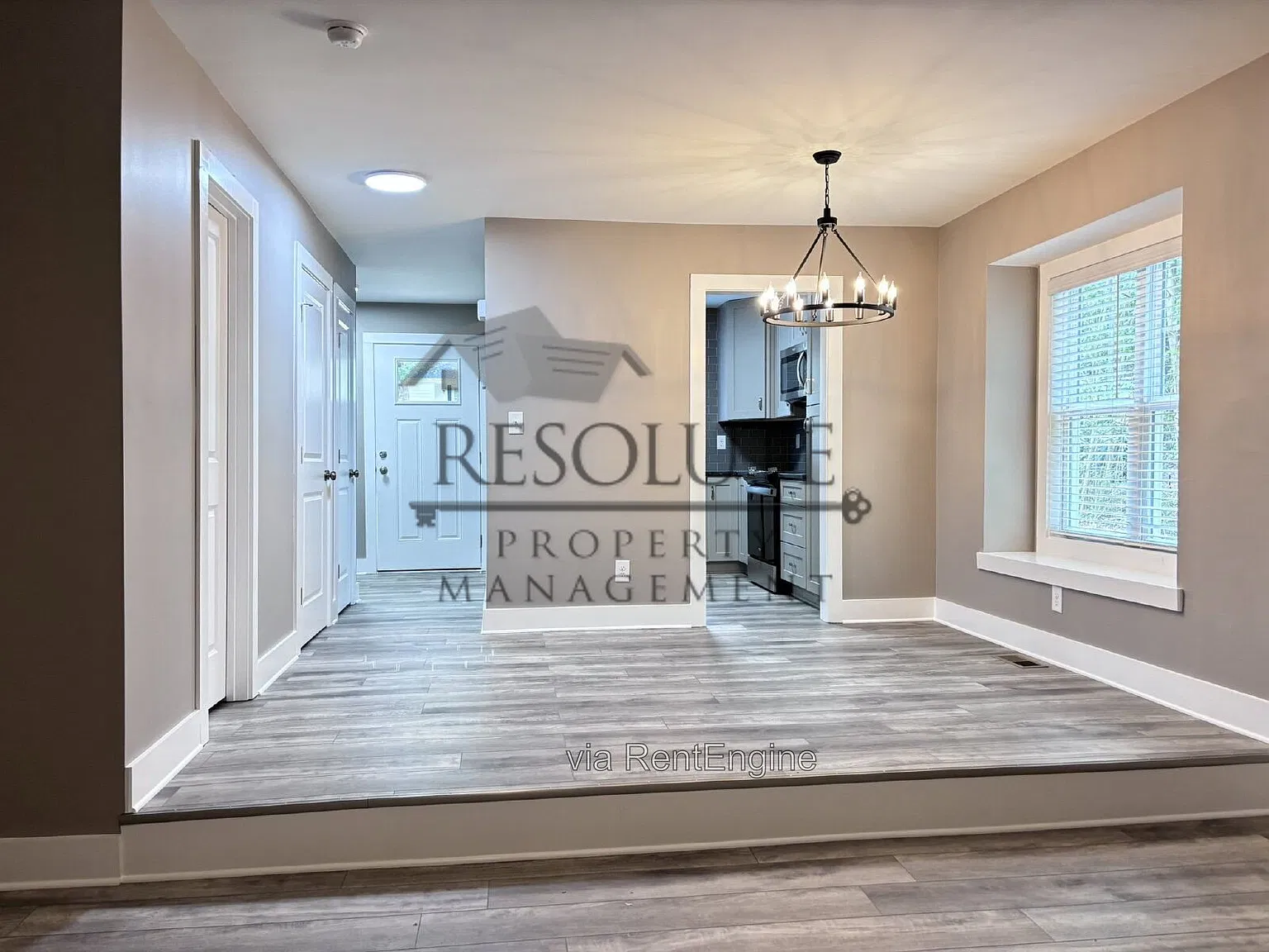 3 bed, 2.5 bath, 1291 sqft, $1,895 — Photo 3