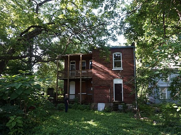 3rd image of 3226 E 11th St