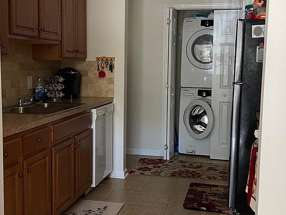 Kitchen - 1