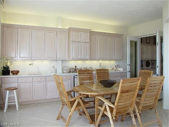 5th image of 816 Hideaway Cir E Unit 212