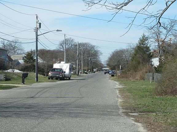 4th image of 22 Saint George Dr