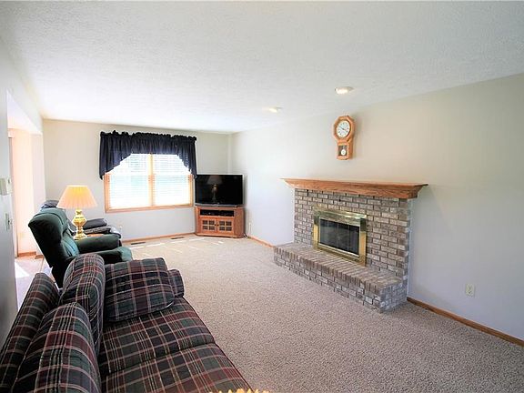 3rd image of 5098 Melissa Rae Cir