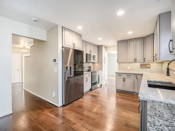 2575 S Independence Court, Lakewood, CO 80227